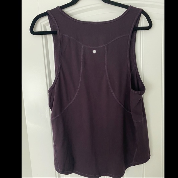 Workout top - Picture 2 of 2